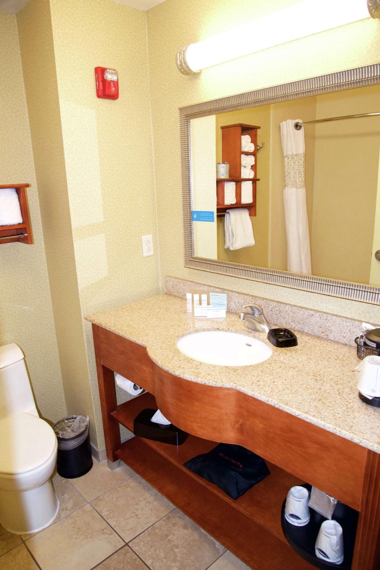 Hampton Inn & Suites Moline-Quad City Int'L Aprt Buitenkant foto